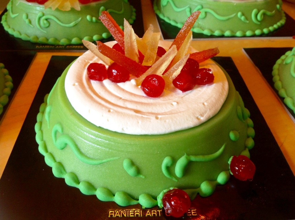 cassata-light-con-mousse-di-ricotta