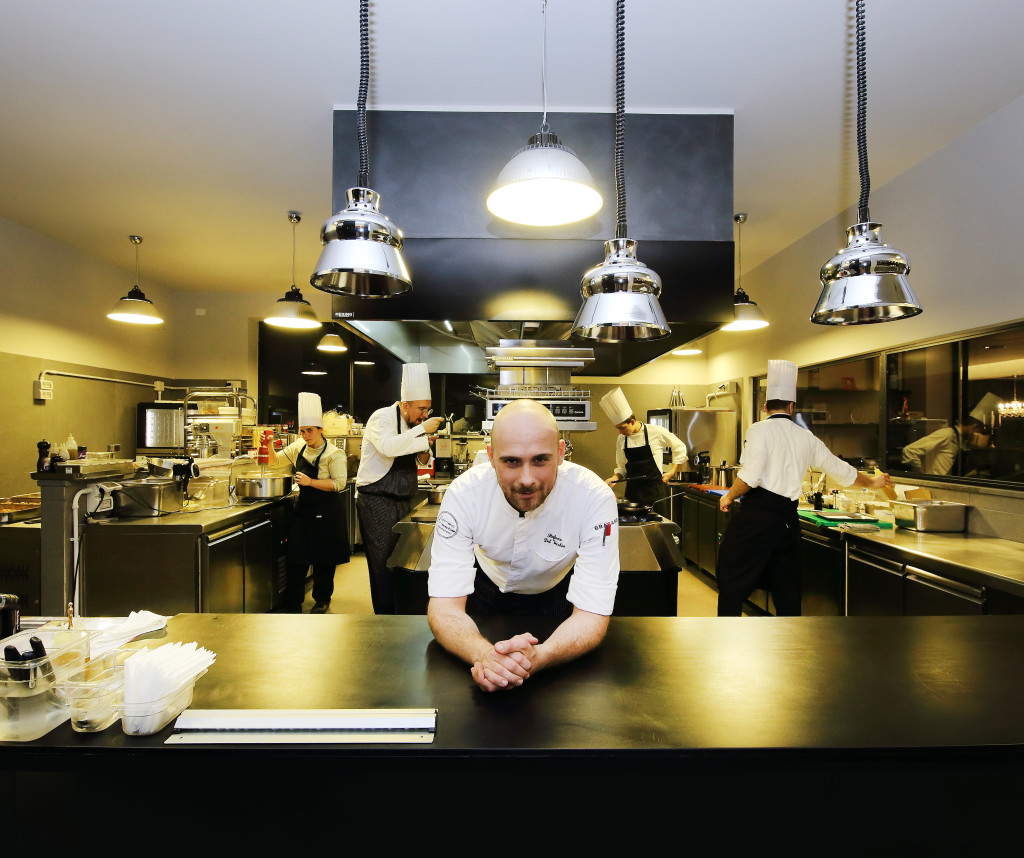 stefano-del-vecchio-nella-cucina-di-corso-trieste-restaurant