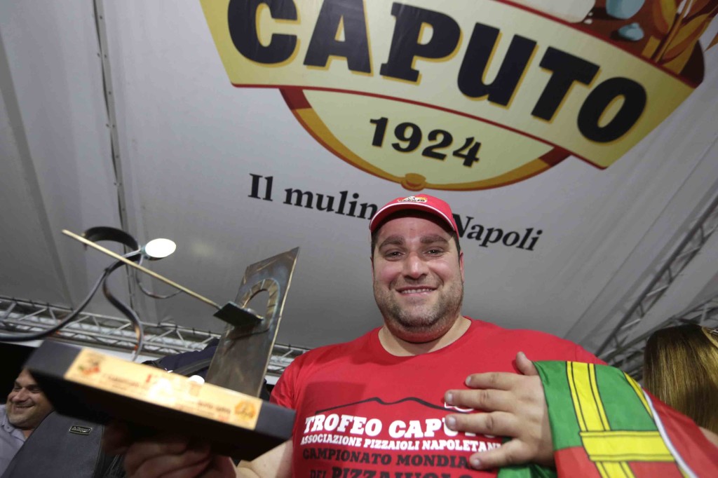 Trofeo Caputo:Antonio Mezzero campione del mondo dei Pizzaiuoli